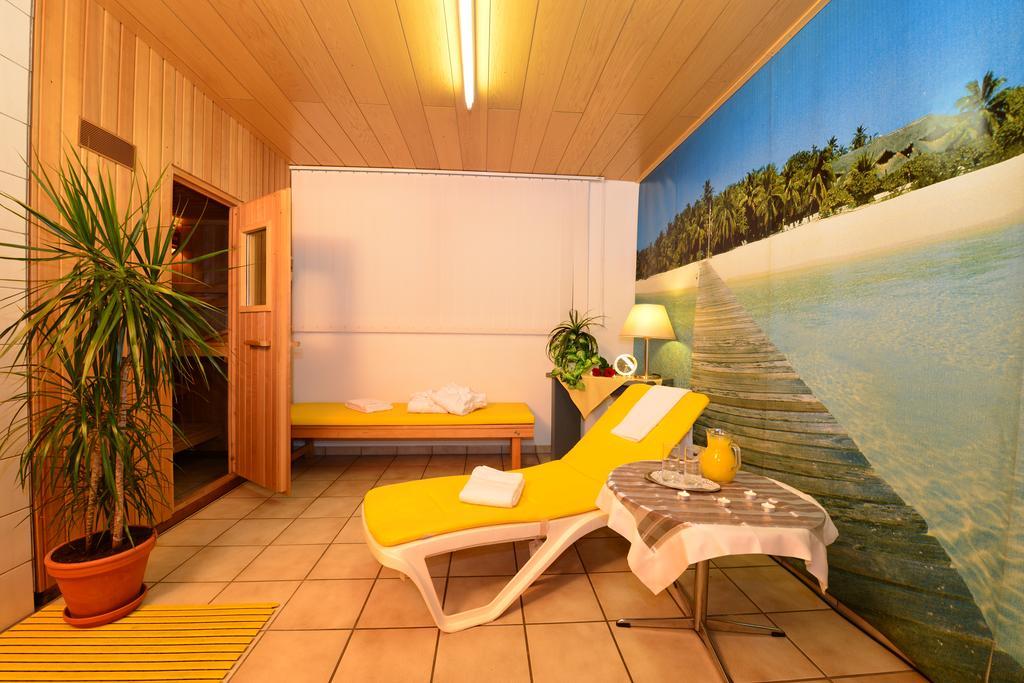 Hotel Am Buchwald Esslingen am Neckar Екстериор снимка