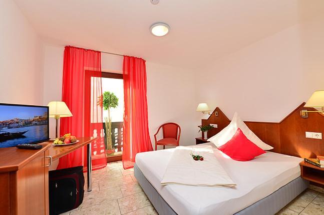 Hotel Am Buchwald Esslingen am Neckar Екстериор снимка