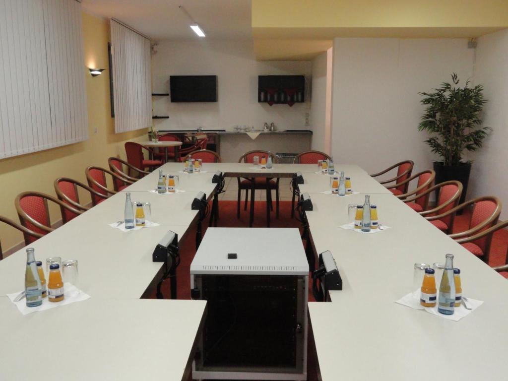 Hotel Am Buchwald Esslingen am Neckar Екстериор снимка