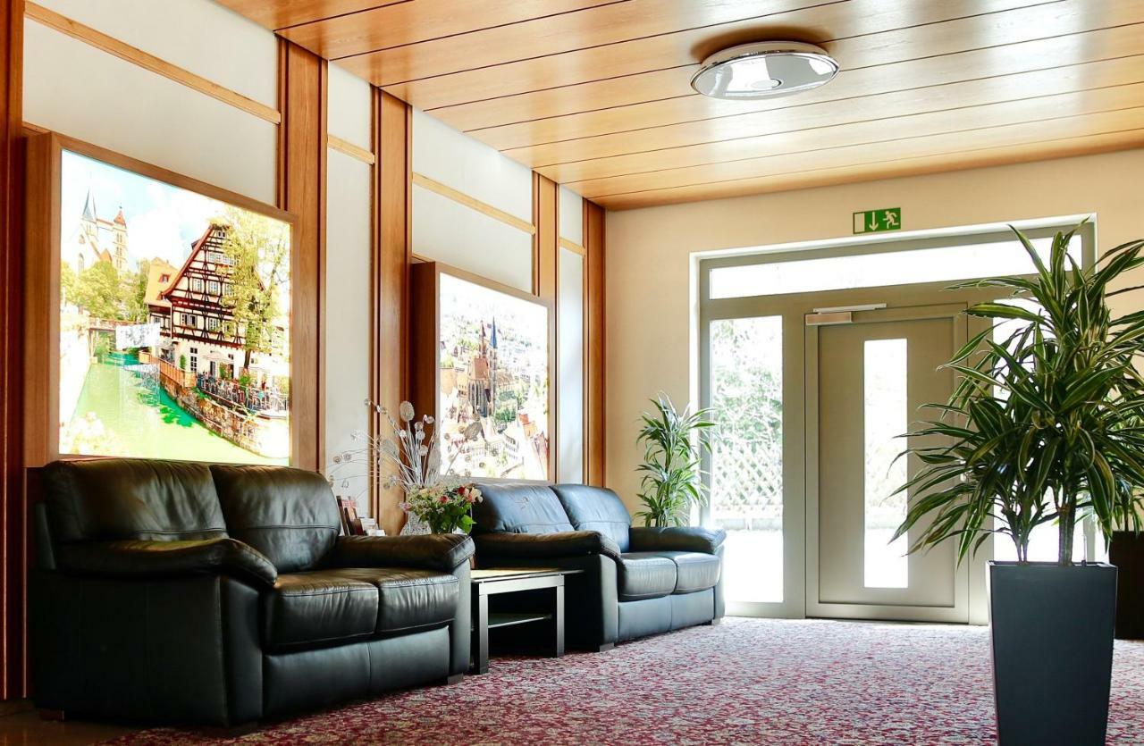 Hotel Am Buchwald Esslingen am Neckar Екстериор снимка